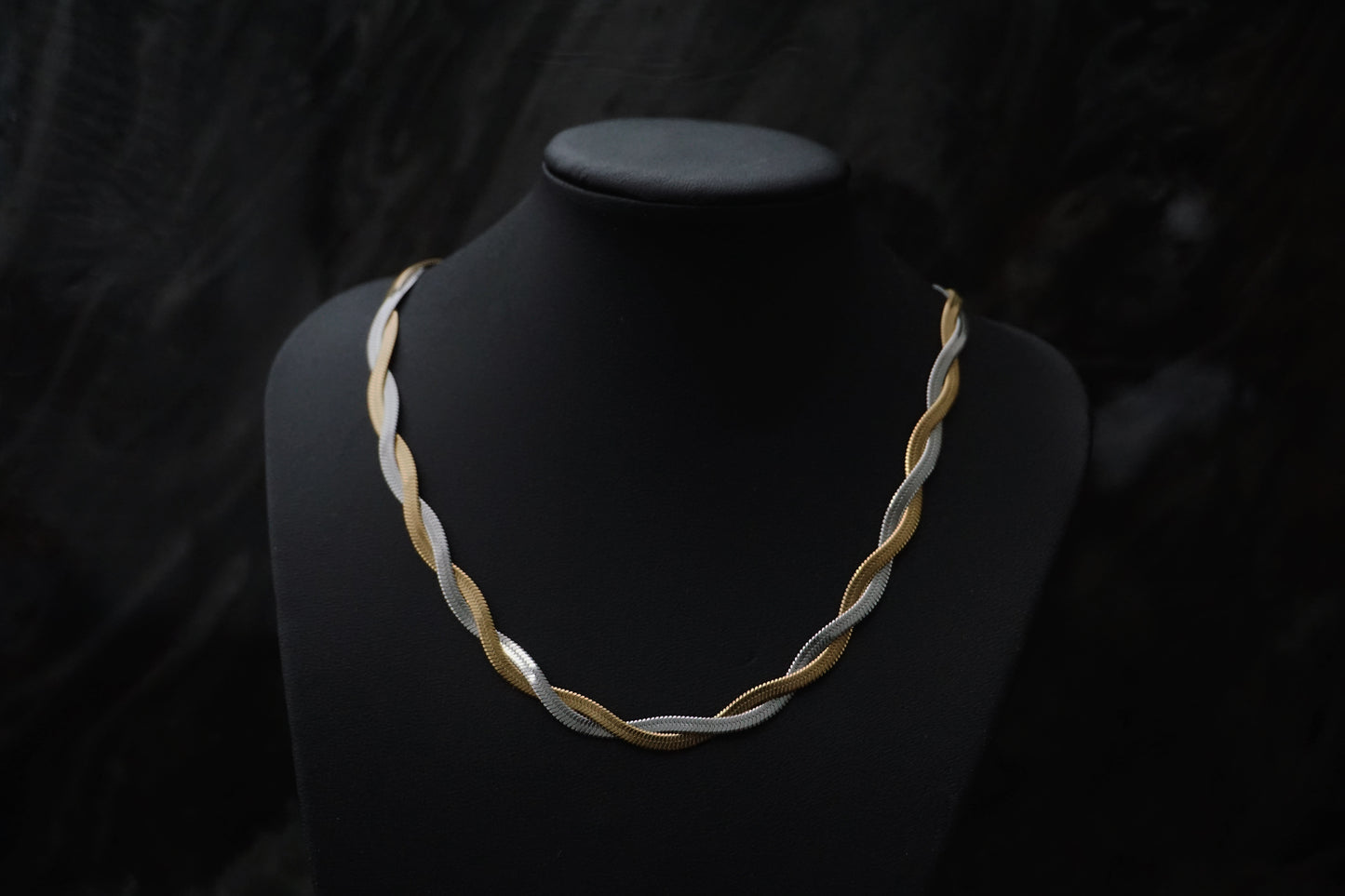Co-Nilla Herringbone Necklace
