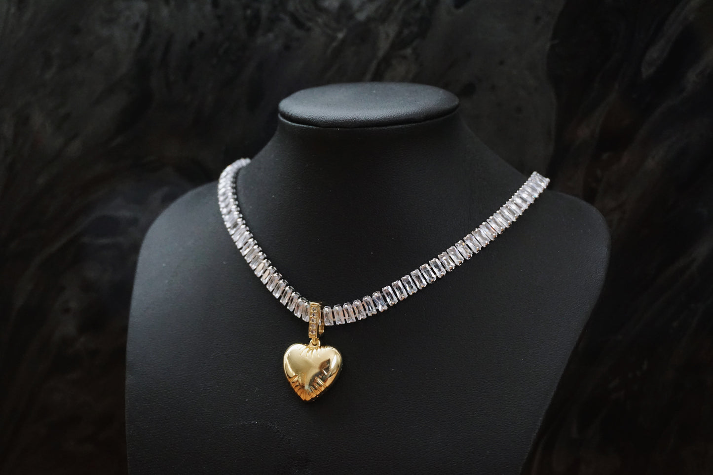 Co-Nilla Twisted Love Necklace