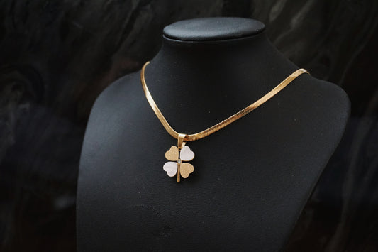 Co-Nilla Clover Necklace