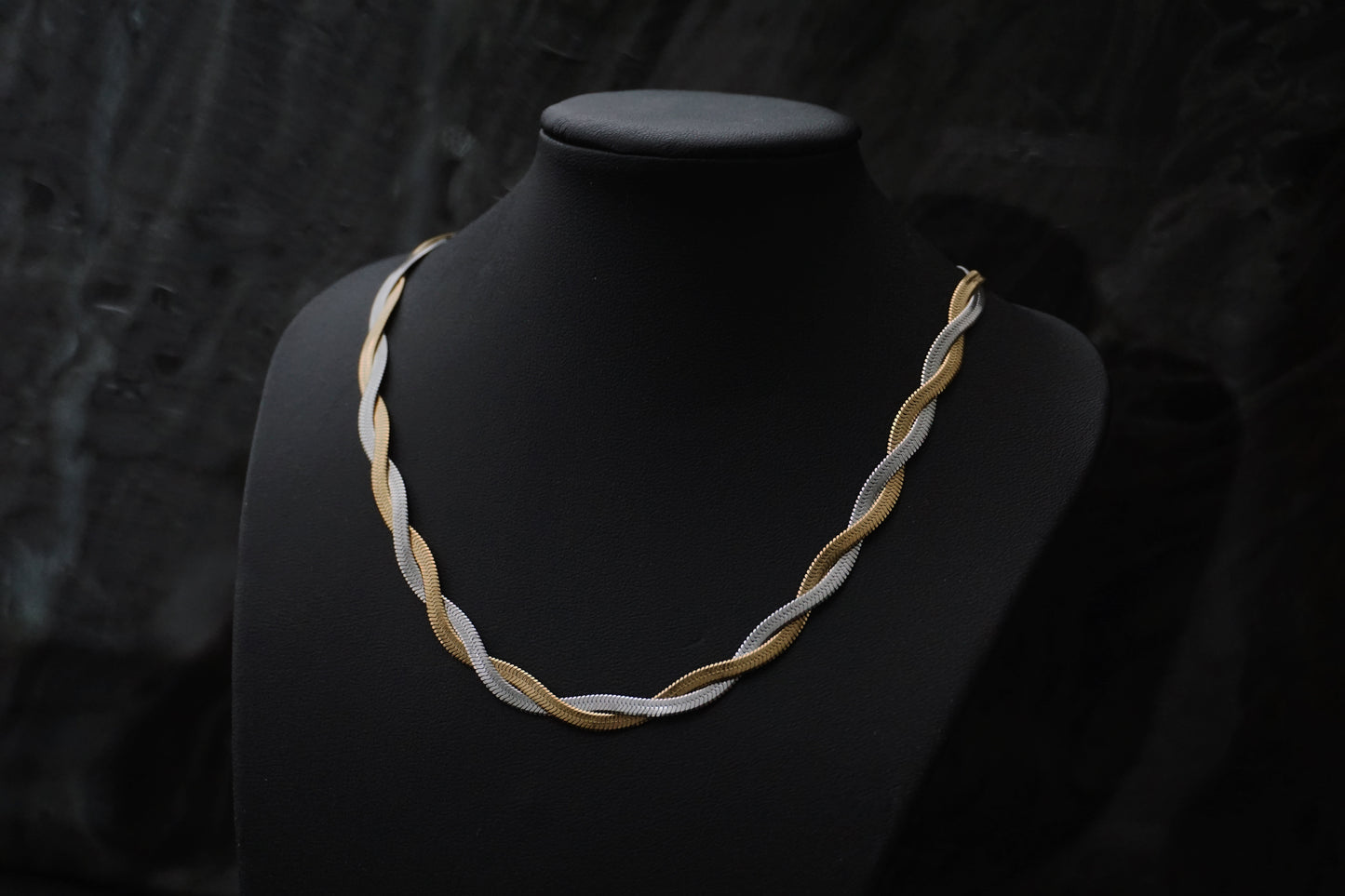 Co-Nilla Herringbone Necklace