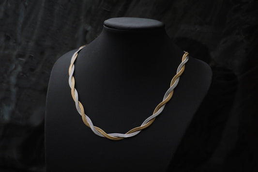 Co-Nilla Herringbone Necklace